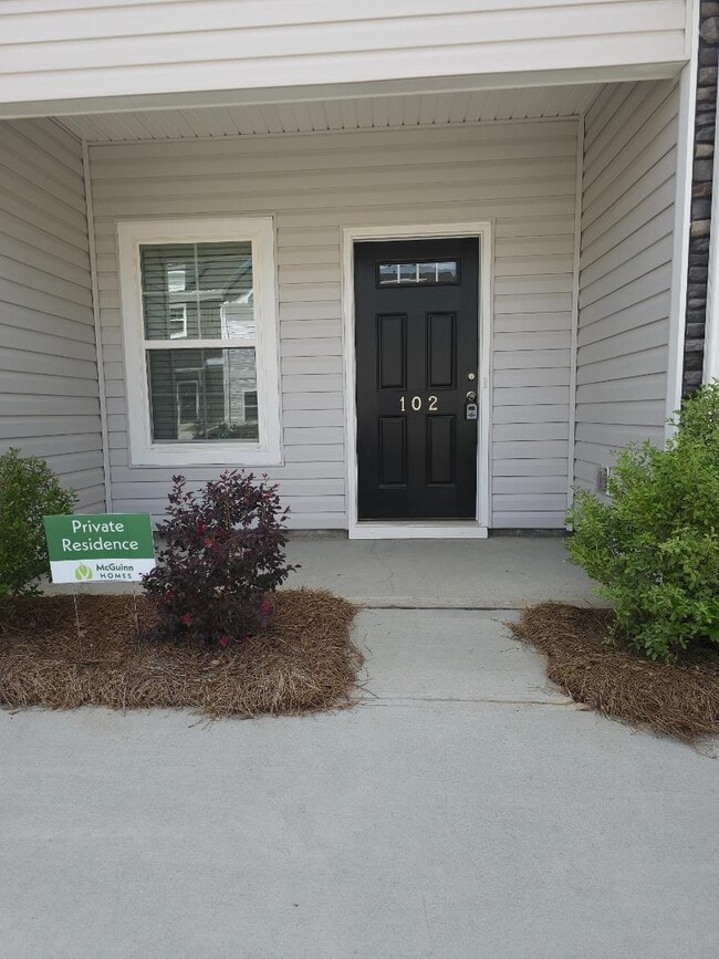 Photo - 102 Lowland Dr