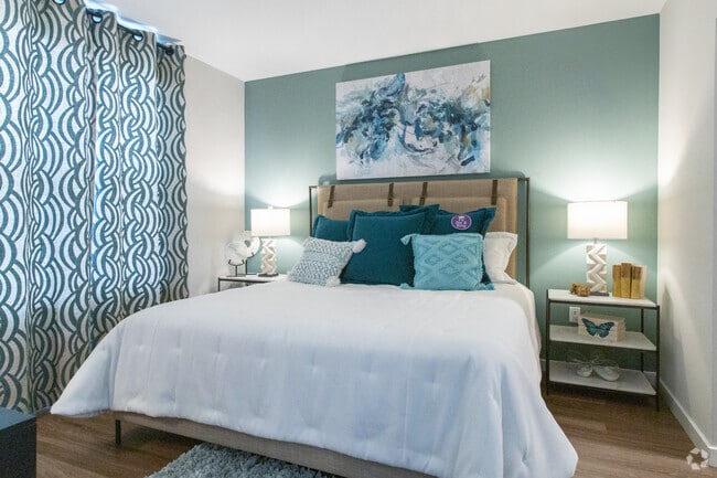 1BR, 1BA - 759 sf - Alta Clara