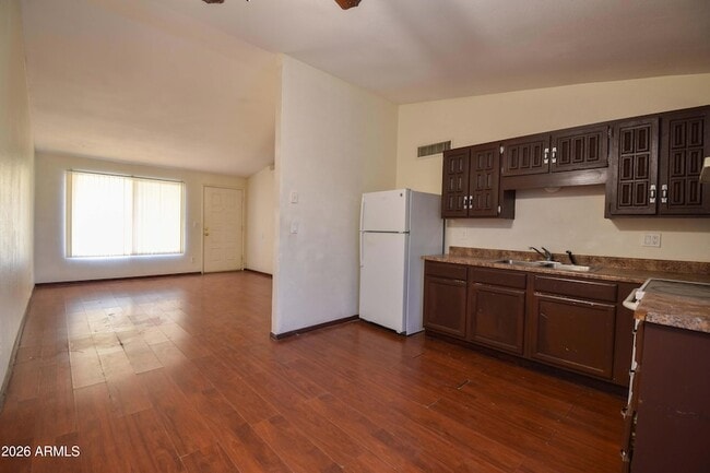 Photo - 3120 N 67th Ln