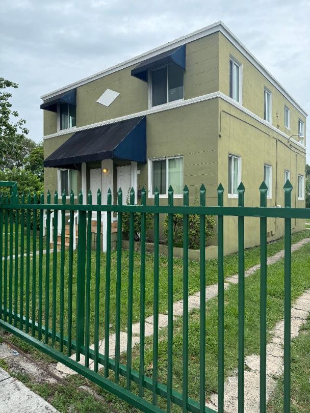 Photo - 2184 SW 9th St