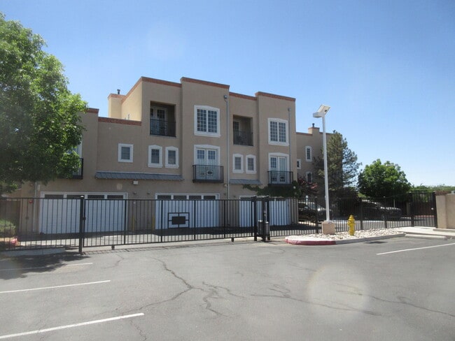 Photo - 1900 Central Ave SW Unidad APT 203