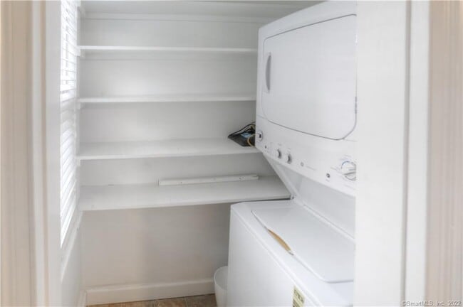 Photo - 541 Midland St