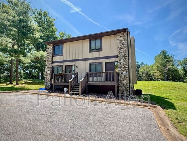 Photo - 2 Dawnwood Cir