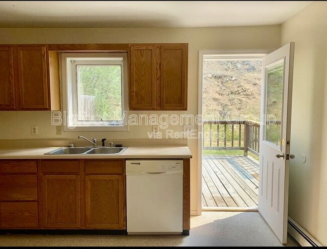 Building Photo - 470 Hwy 282 Unit 4 Rental