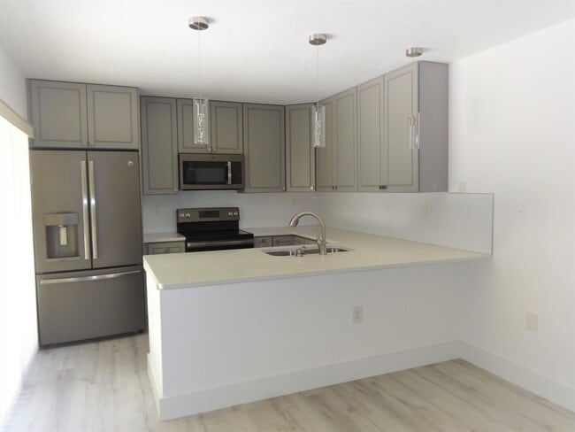 Photo - 3068 30th Ct