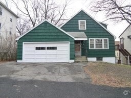 Building Photo - 55 Pilgrim Ave Unit 2 Rental