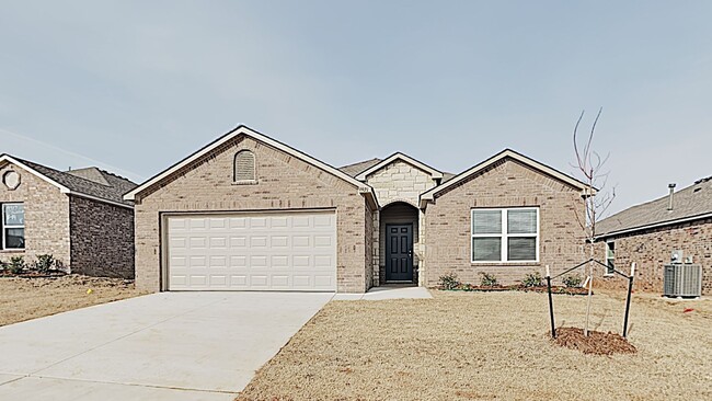 Very Nice 4 Bedroom 2 Bath Home in Yukon S... - Very Nice 4 Bedroom 2 Bath Home in Yukon S...