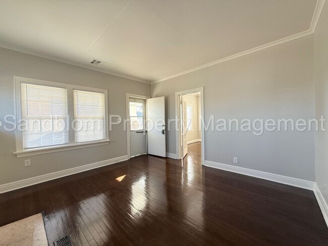 Photo - For Lease | Route 66 | Available Now!