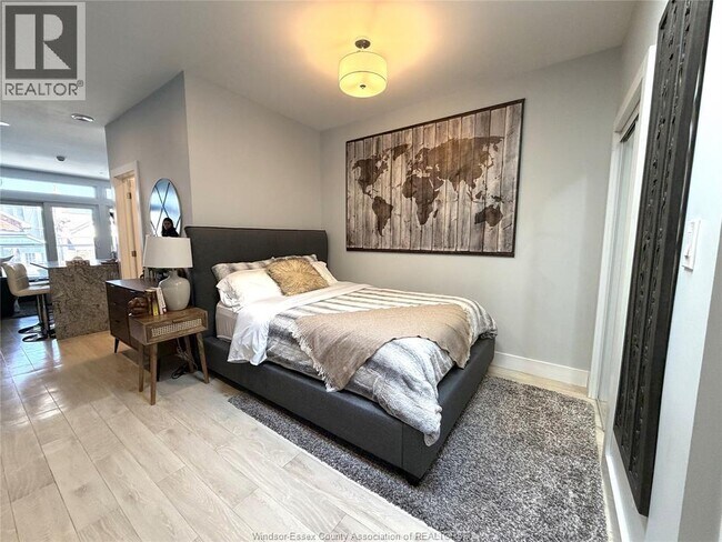 Photo - 477 Pelissier St Unit 7