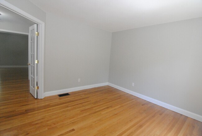Photo - 46 Cherrywood Dr