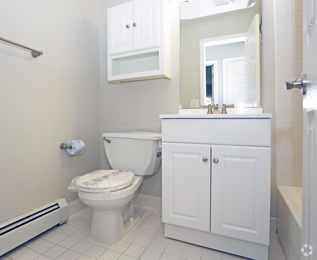 Saddle Brook Apartments