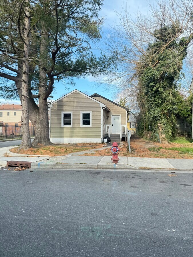 Photo - 70 Carpenter St