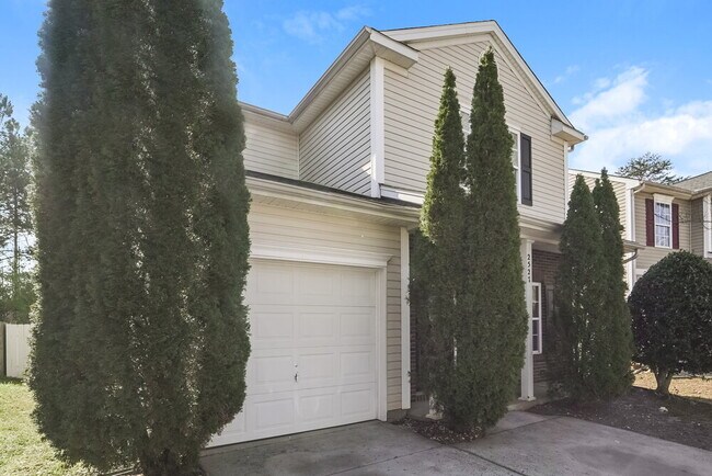 Photo - 2527 Buckleigh Dr