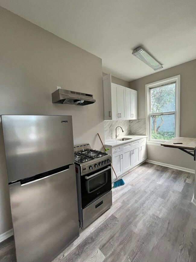 111 Prospect St 1R - 108 Prospect St Unit 1R