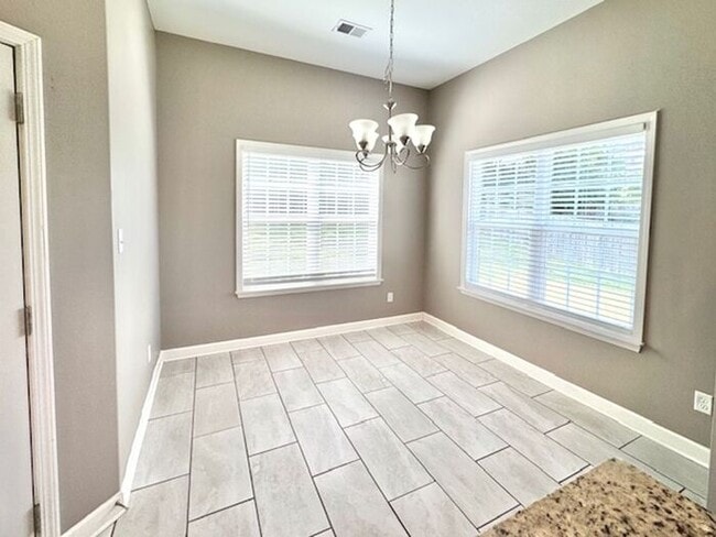 Photo - Now Leasing A 5 Bedroom 3 Bath Home In Oli...