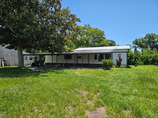 Building Photo - 2925 SE 36th Ave