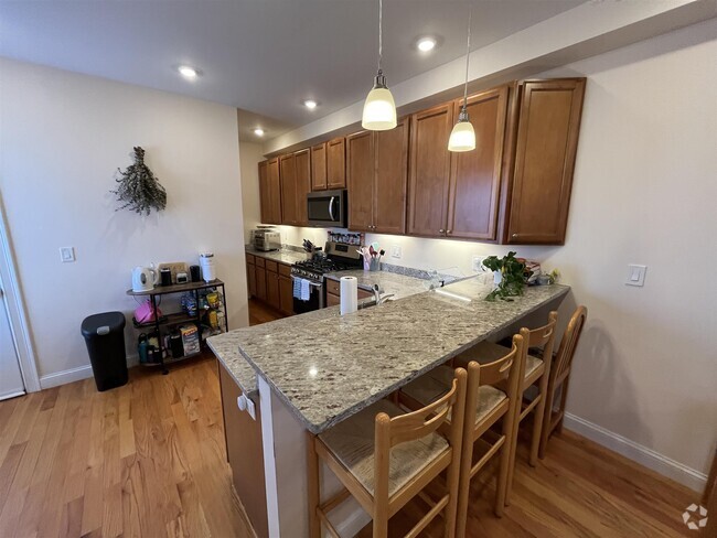 Building Photo - 24 Flint St Unit 1 Rental