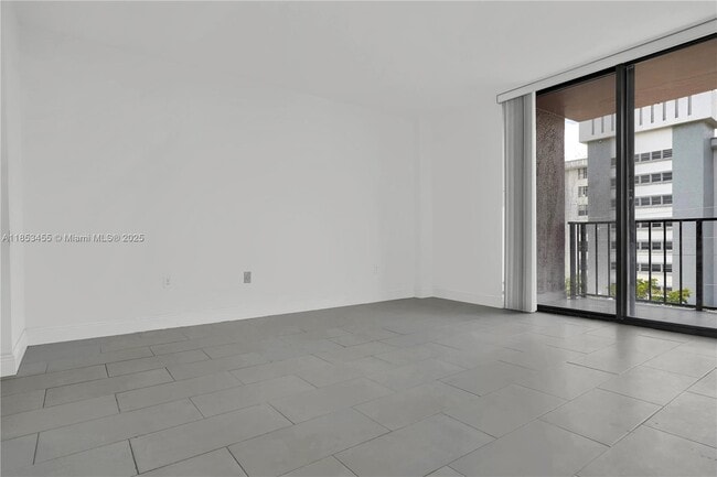 Photo - 16751 NE 9th Ave Unit 512