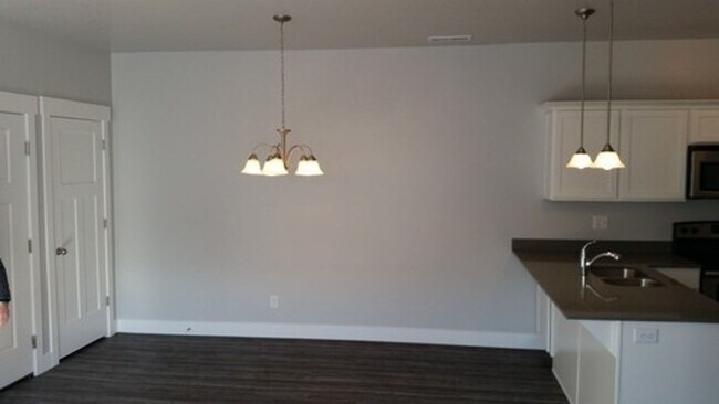 2212 W Main St Unit A #203