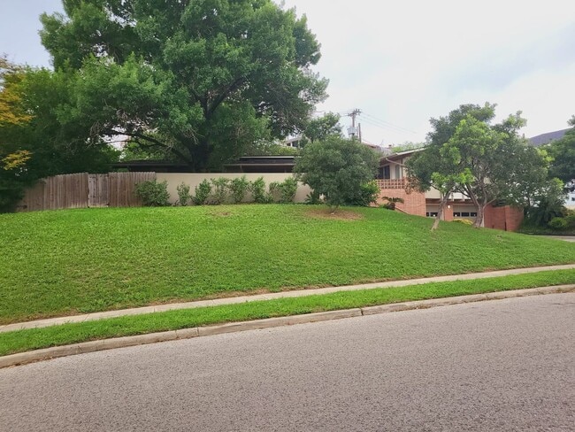Photo - Mid-century home ready for move-in
