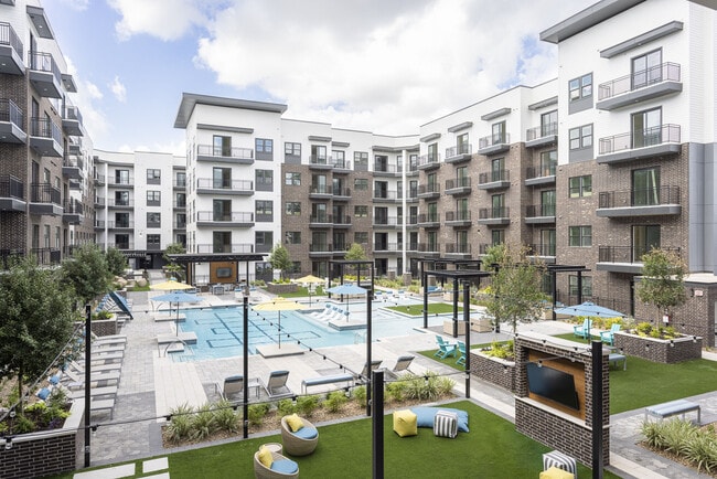 Building Photo - Emeline Heights