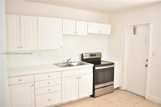 Building Photo - 633 NW 6th Ct Unit 1N Rental