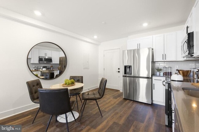 Photo - 7037 Ridge Ave Unidad 105