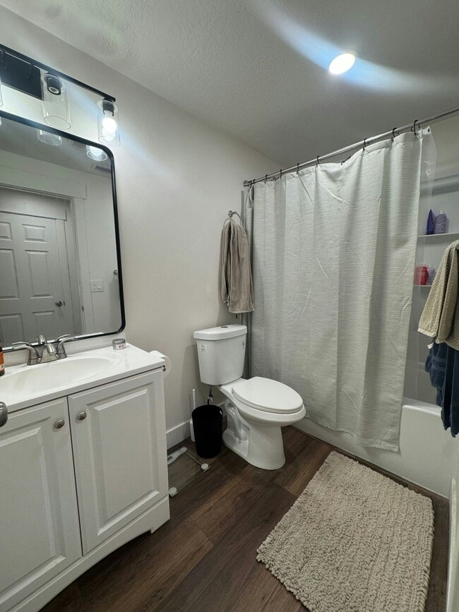 Photo - 1990 N 3830 W