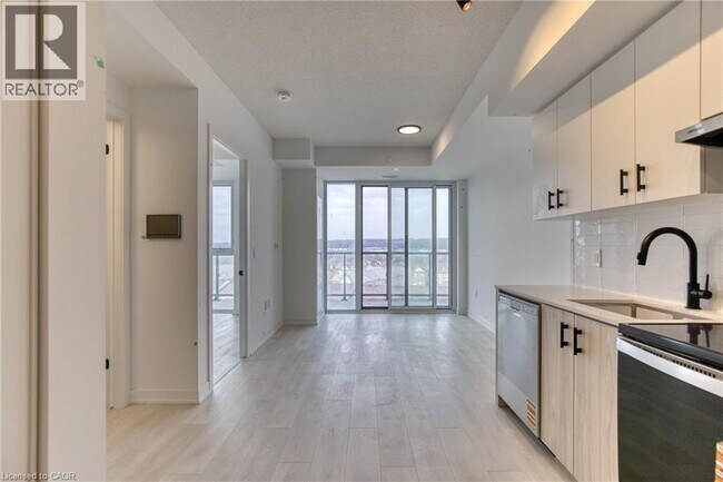 Photo - 4878 Powers Cmn Unité 704