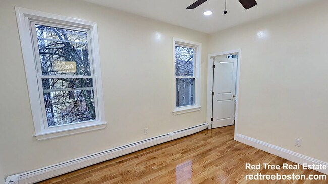 Photo - 49 Cameron St Unit 2