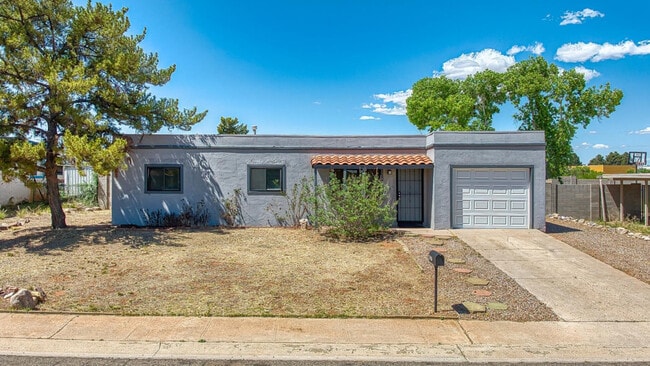 Building Photo - 4931 E De Medici Dr