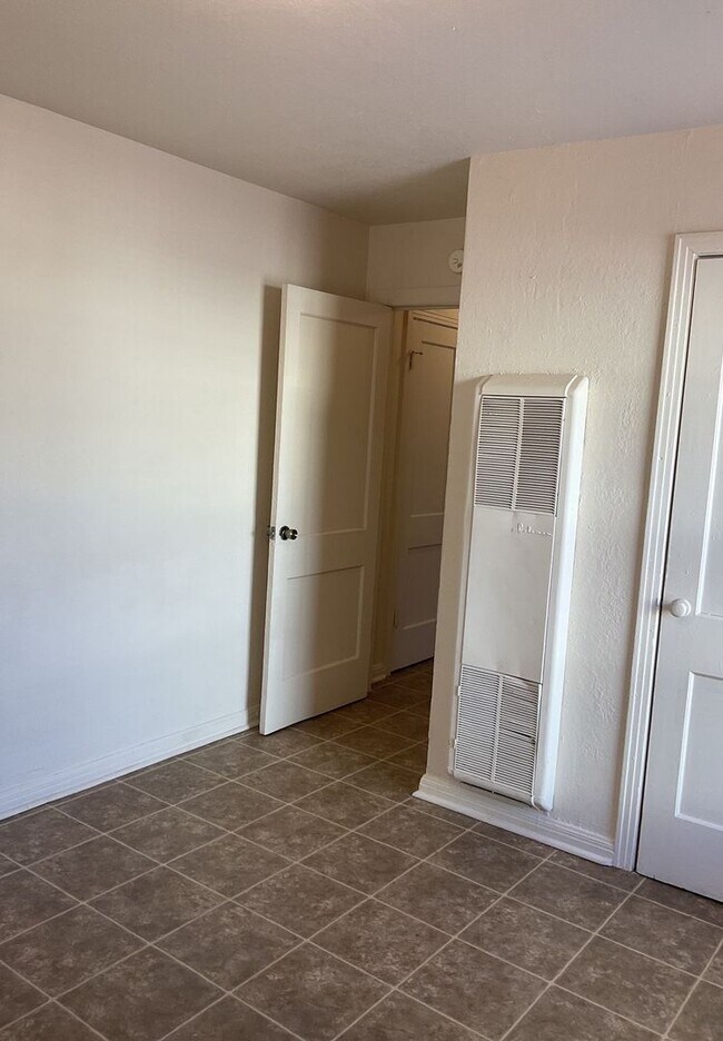 Photo - 1509/1511 Poage Avenue Unit 1509 Poage Avenue