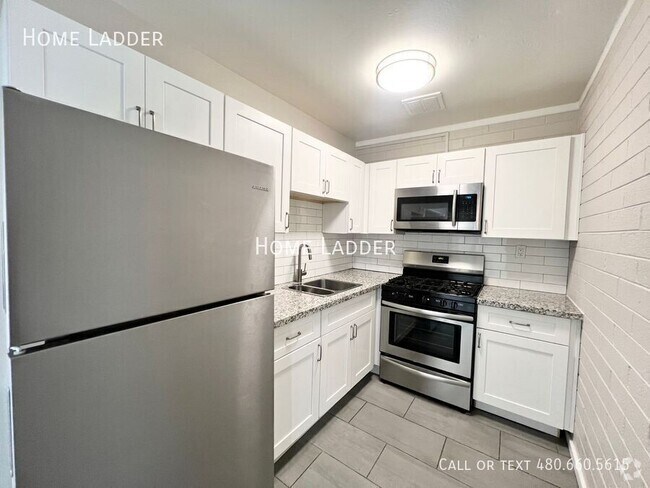 Building Photo - 626 S Wilson St Unit 10 Rental