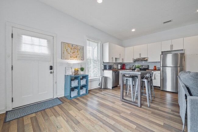 Photo - 906 Allene Ave SW