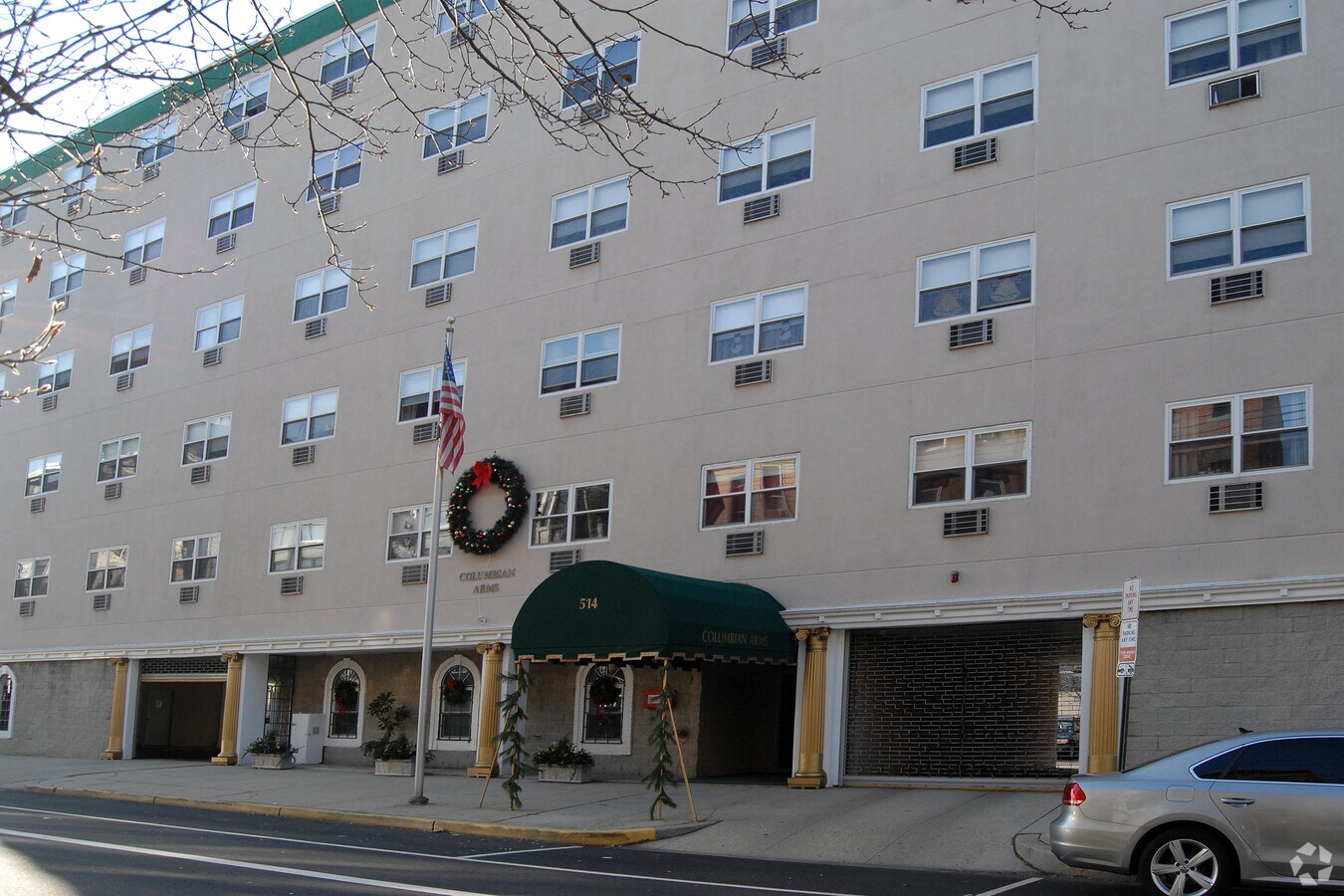 Photo - Columbian Arms