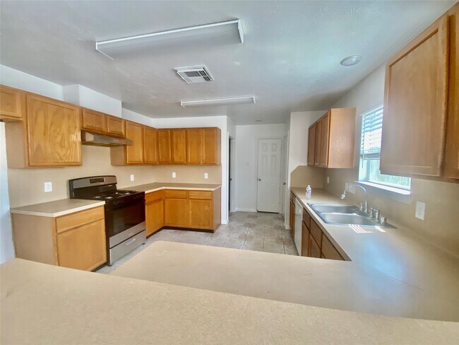 Photo - 14631 Alannah Lagoon Ct