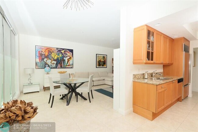 Photo - 411 N New River Dr E Unit 201