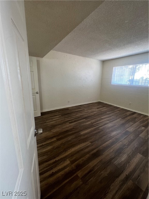 Building Photo - 595 S Royal Crest Cir Unit 20