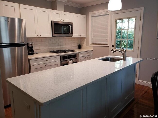 Photo - 810 NW 9th Ave