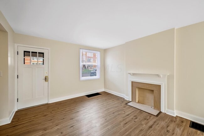 Photo - 109 E Arcadia Ave