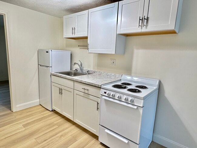 Building Photo - 20 Old Orchard Rd Unit 10