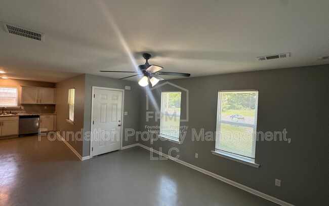 Photo - 307 Harrell St