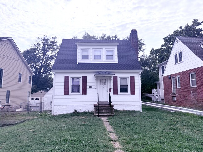 Building Photo - 1810 N Underwood St Rental
