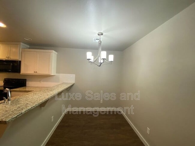 Photo - 737 SW 13th St