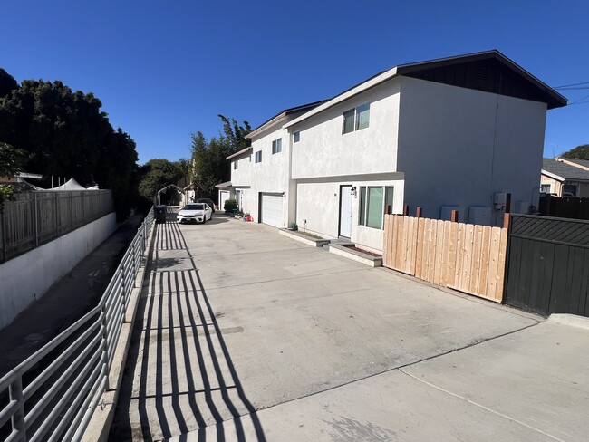 Photo - 1070 Fifth Ave