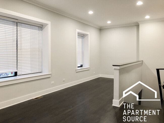 Photo - 1946 W Nelson St Unidad 1W