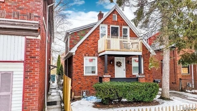Building Photo - 1801 Niagara St Rental