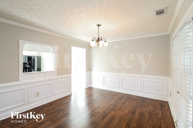 Photo - 1005 Carrick Ct