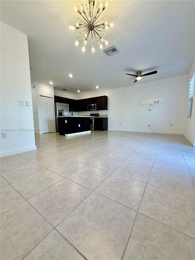 Photo - 405 NE 208th Terrace