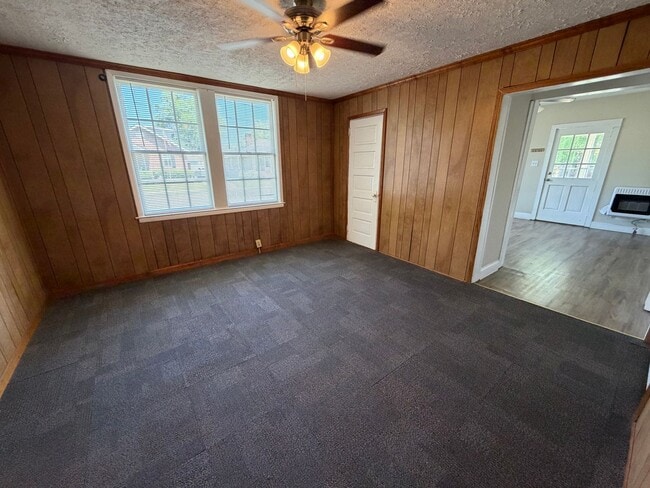 Photo - 2 Bedrooms- 1 Bathroom- House in Celanese!